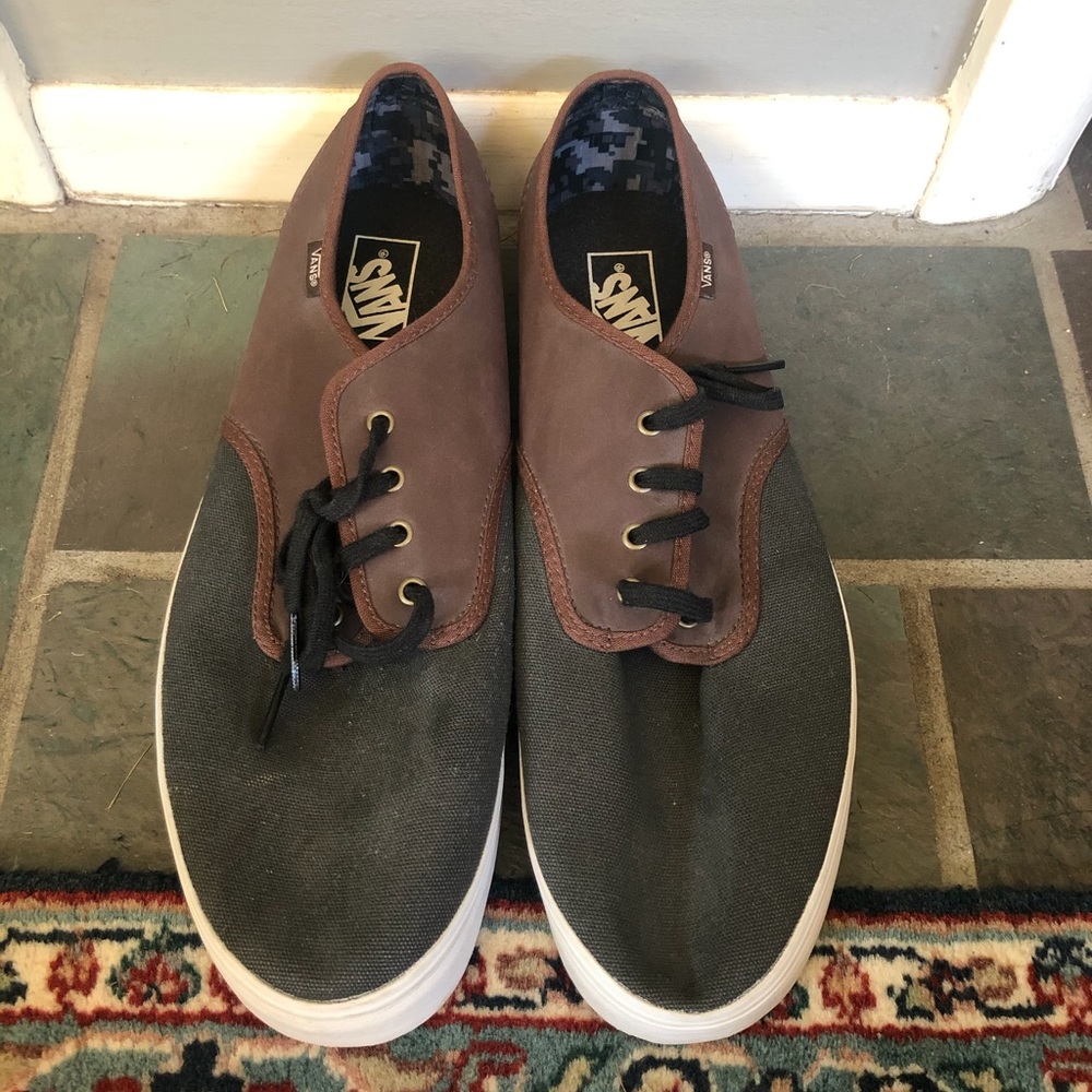 NWOT Men’s Vans